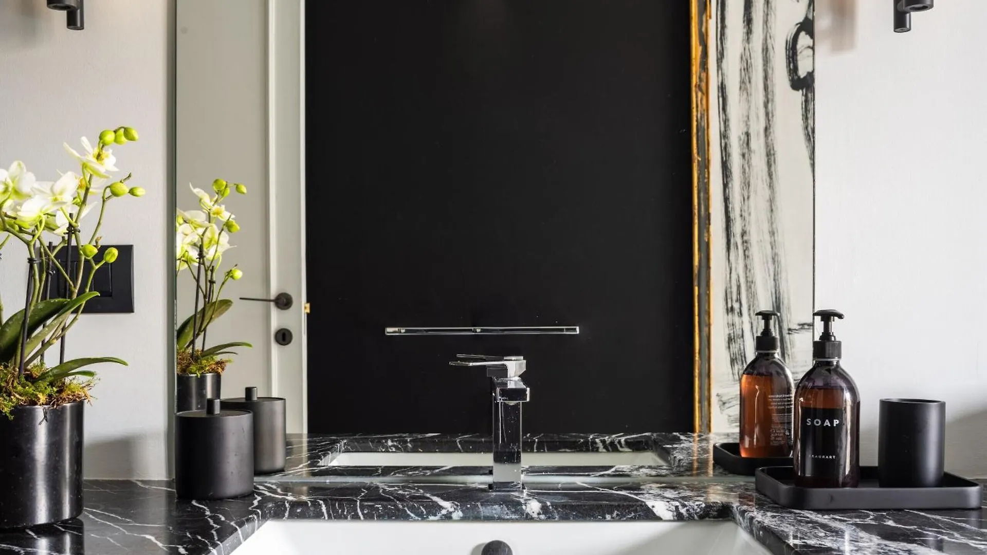 Antonio Charming Nest Apartment Milan Italy
